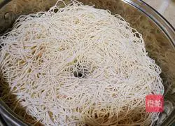 Illustration of how to make steamed noodles 10