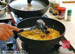 Illustration of how to make fried rice with fish fillet in sauce 9