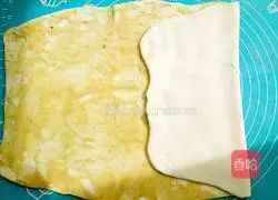 Illustration of how to make bacon flatbread 9