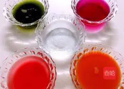 Illustration of how to make meat, three fresh and colorful dumplings 1