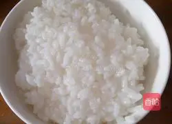 Colored Eggs Illustration of how to make fried rice 1