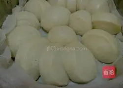 Illustration of how to make milk-flavored steamed buns 8