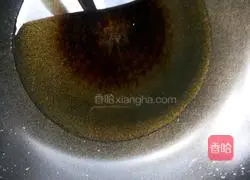 Illustration of how to make golden steamed bun slices 3