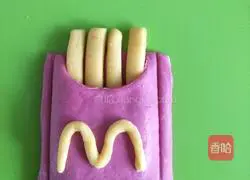 Illustration of how to make McDonald's French fries and steamed buns 8