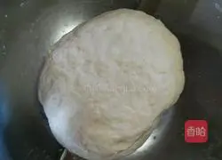 Illustration of how to make four fresh dumplings 3