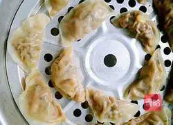 Illustration of how to make fragrant meat dumplings (simple and easy) 15