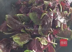 Illustration of how to make rainbow wontons 1