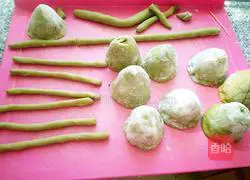 Illustration of how to make lotus buns 16