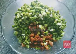 Illustration of how to make fried buns with beans and meat stuffing 13