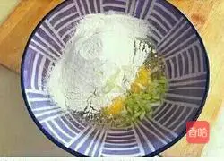 Illustration of how to make potato pancakes 5