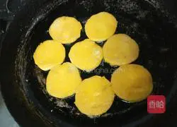 Pumpkin Pie Illustration of how to do it 6