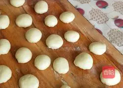 Illustration of how to make homely farm-style pancakes 3