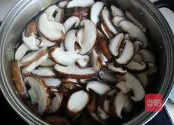 Illustration of making mushroom meat dumplings 3