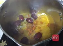 Illustration of how to make golden sesame glutinous rice balls 8