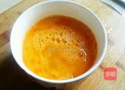 Illustration of how to make three-color egg fried rice 2