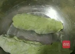 Illustration of how to make mugwort juice dumplings 2