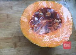 Illustration of how to make pumpkin steamed buns 1