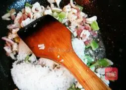 Illustration of how to make fried rice with lemon juice 5