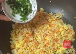 Illustration of how to make fried rice 6
