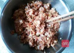 Illustration of how to make cowpea, fungus and meat buns 5