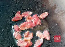 Illustration of how to make sausage fried rice 2