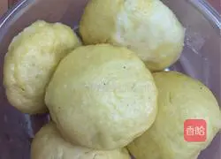 Illustration of how to make golden cake 7