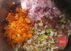 Illustration of how to make tomato and beef dumplings 5