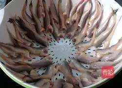 Illustration of how to make crispy steamed bun fish 3