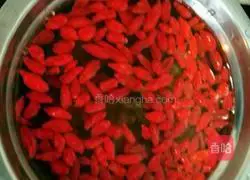 Illustration of how to make mixed nut cakes 2