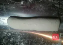 Illustration of how to make big meat buns 6