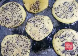 Illustration of how to make sweet sweet potato and sesame cake 9