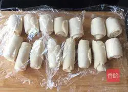 Red Bean Paste Pancake Recipe Illustration 12