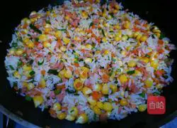 Illustration of how to make vegetable fried rice 8