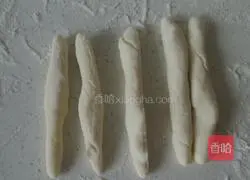 Illustration of how to make crab steamed buns 3
