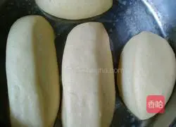 Illustration of how to cut steamed buns with corn knife 4