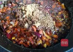 Illustration of homemade spicy noodle sauce 12