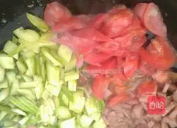 Illustration of how to make fruit and vegetable fried rice 4