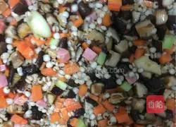 Nutritious barley fried rice recipe illustration 5