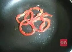 Illustration of how to make tomato and potato pancakes 7