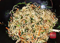 Illustration of how to make fried noodles 12
