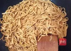Illustration of how to make fried noodles 6