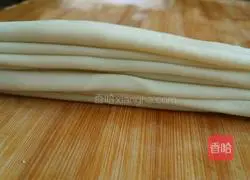 Illustration of how to make straw hat cake 6