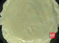 Illustration of how to make hot noodle pie 8