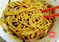 Illustration of our recipe for scallion oil noodles 15