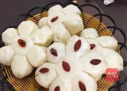 Milk Flower Steamed Bun Recipe Illustration 1