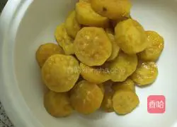 Illustration of how to make sweet potato and bean paste dumplings 1