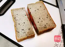 Illustration of how to make strawberry sandwich breakfast (Christmas occasion) 8