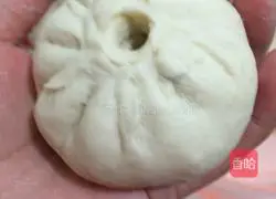 Illustration of how to make pork buns 4
