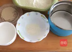 Illustration of how to make white steamed buns 1