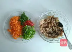 Illustration of how to make fried rice with minced meat and vegetables 2